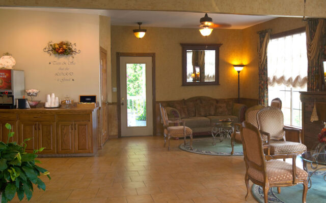 Honeysuckle Inn & Conference Center