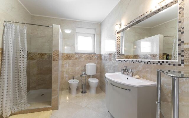 Nice Home in Buje With Wifi and 2 Bedrooms