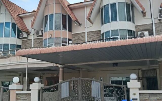 Butterworth Raja Uda Raya Homestay