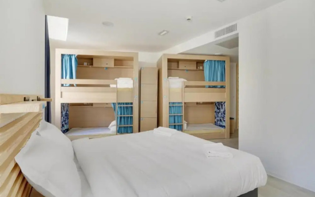 The People - Marseille - Hostel