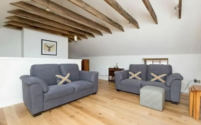 JOIVY Trendy 1-bedroom Main Door House in New Town