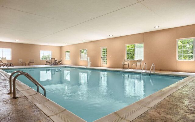 Country Inn & Suites by Radisson, Goodlettsville, TN