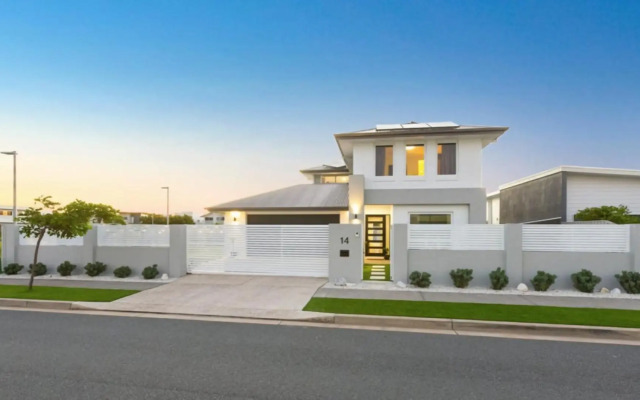 Ultimate Family Entertainer