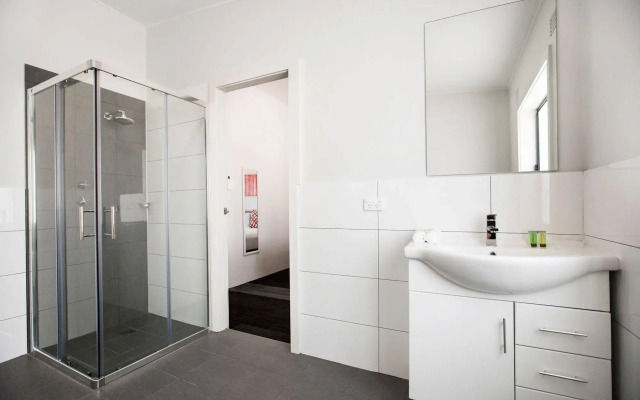 Villawood Hotel
