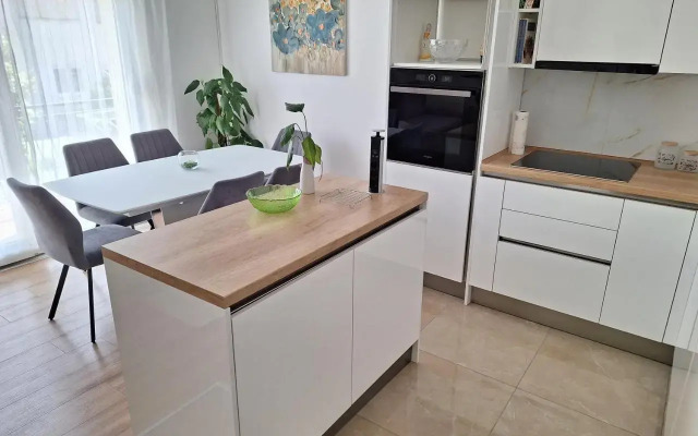 Apartment 3M