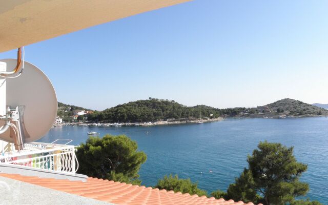 Apartment Jadro - 20 m from sea: A4 Drage, Riviera Biograd