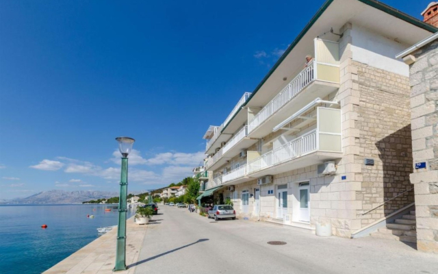 Apartment More - at the waterfront: A Povlja, Island Brac