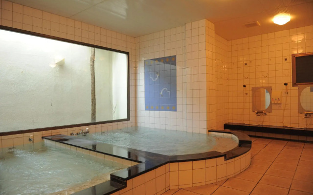Crown Hotel Okinawa