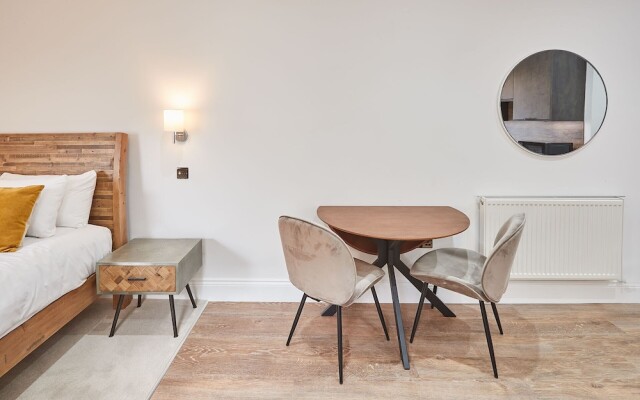 Host Stay Studio Pod 2