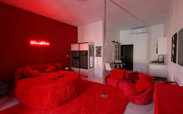 PÀRIS Honeymoon Suite