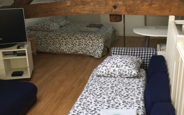 Chez Francoise Et Michel