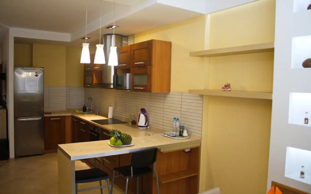 PaulMarie Apartments on Prs. Stroiteley