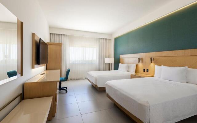 Courtyard By Marriott Cancun Airport