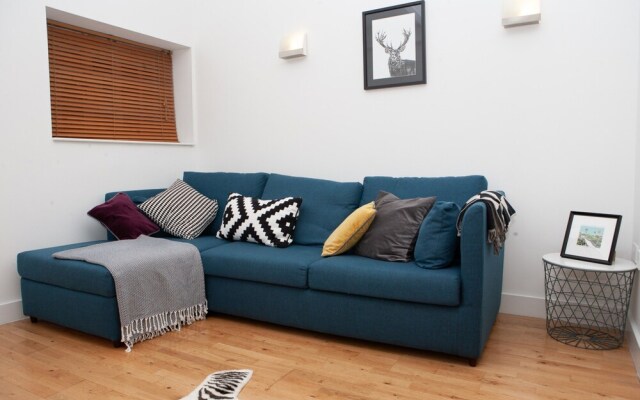 River-side 1 Bedroom Apartment in Bristol