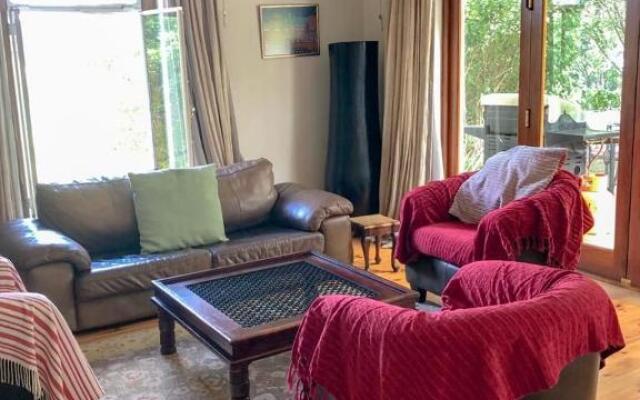 Secret Palace - Large 5 bedroom Family Home