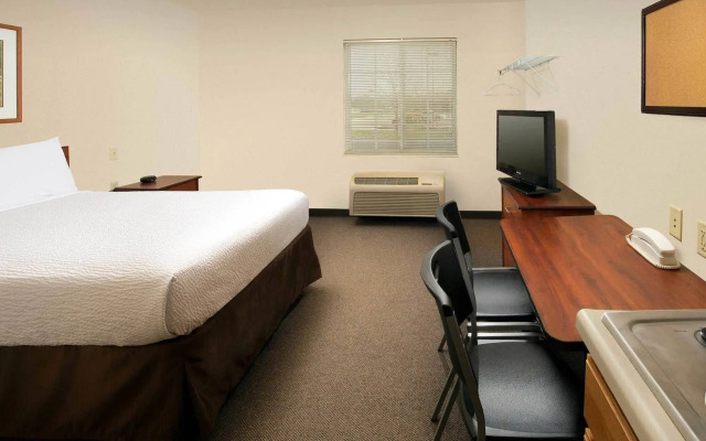 Extended Stay America Select Suites - Indianapolis - West