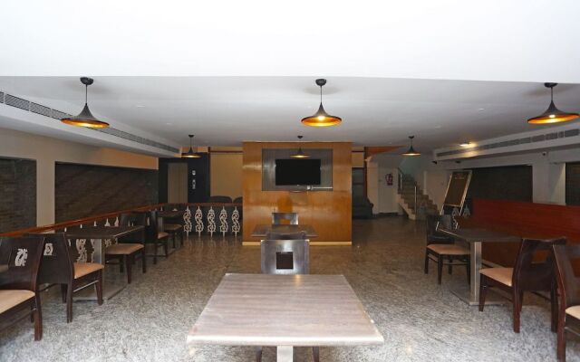 Collection O 186 Hotel Triple C