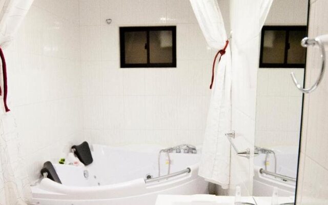 Hotel Montt Plaza