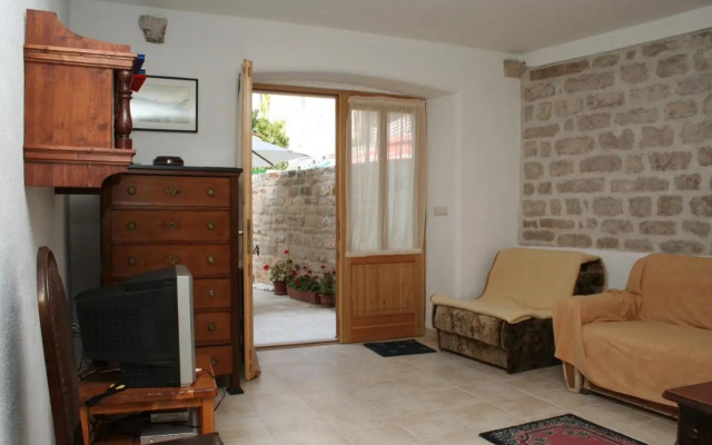 Apartments by the sea Vrboska (Hvar) - 4601