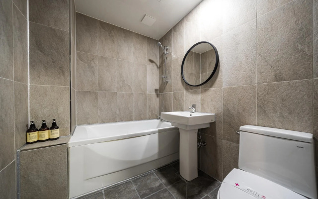 Gwangju Sangmu Su Hotel