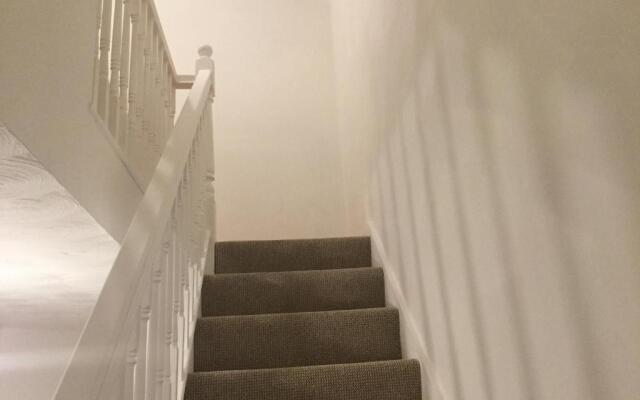 Quiet Residential Area, Within Easy Reach to Town