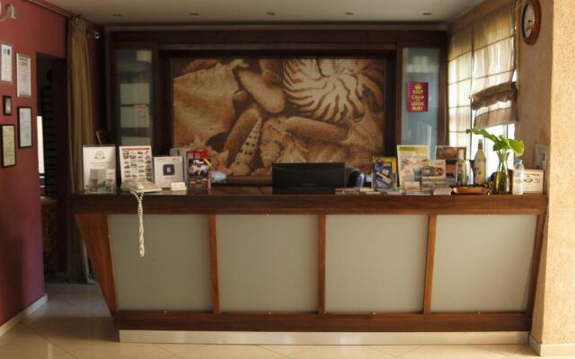 Triton Hotel