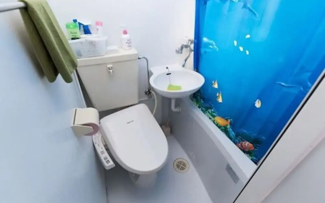 Centrally Located Deluxe Furnished.4
