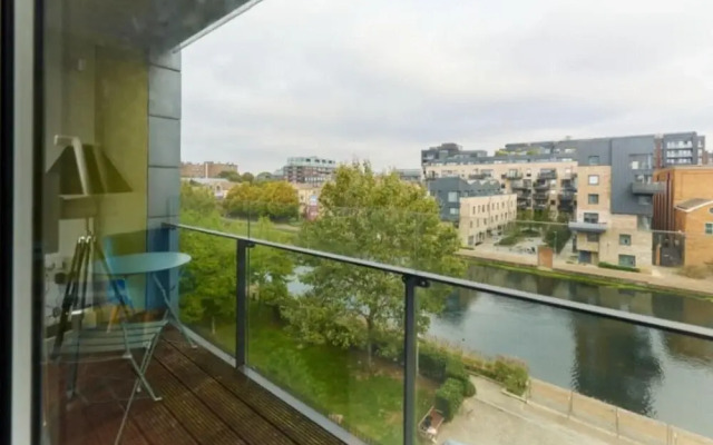 The Graham Park Hideout - Breathtaking 2bdr Flat With Balcony
