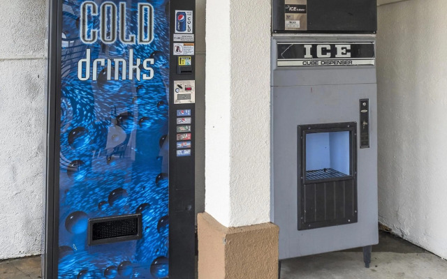 Red Roof Inn Chipley