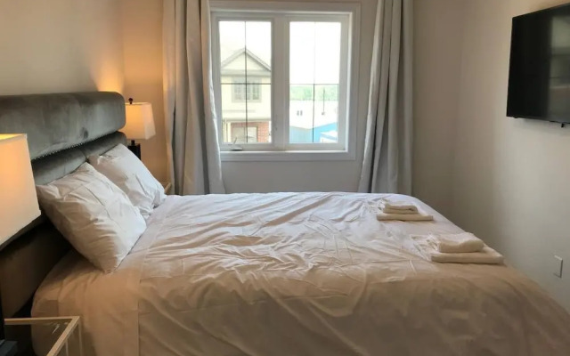 Extravagant Brand New Town House