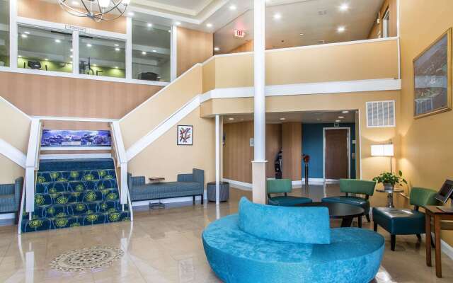 Quality Inn & Suites Middletown - Newport