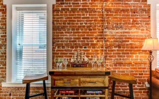 JBH 115 W 2nd Apt #2