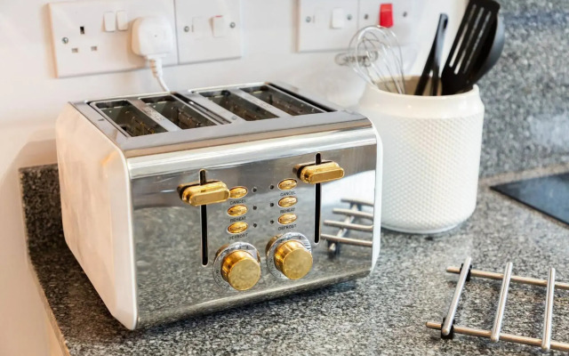 12 Helena Luxury Serviced Apartment