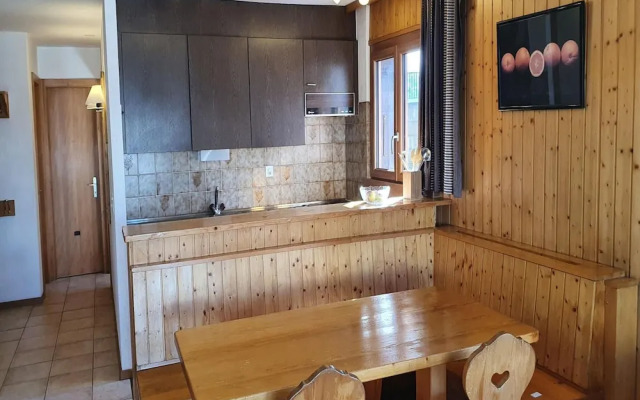 Mountain Apartment With Views