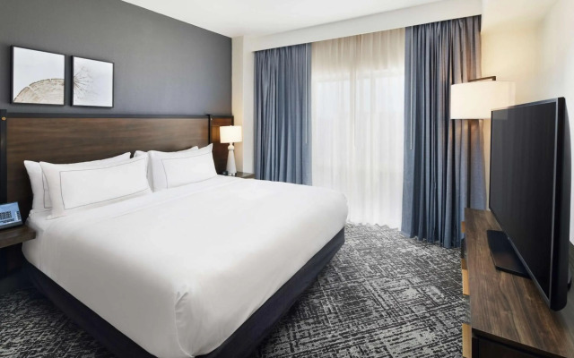 Hilton Charlotte Airport