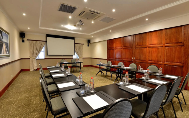 Courtyard Hotel Gqeberha