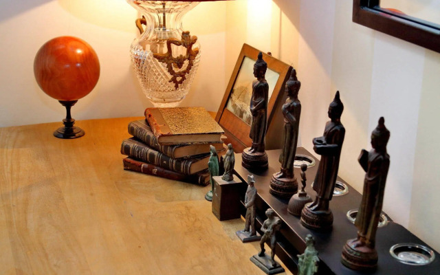 Town House - Treasurerome Collection