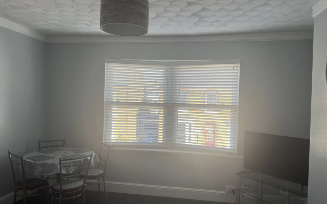 Spacious 1-bed Apartment in the Heart of Herne Bay