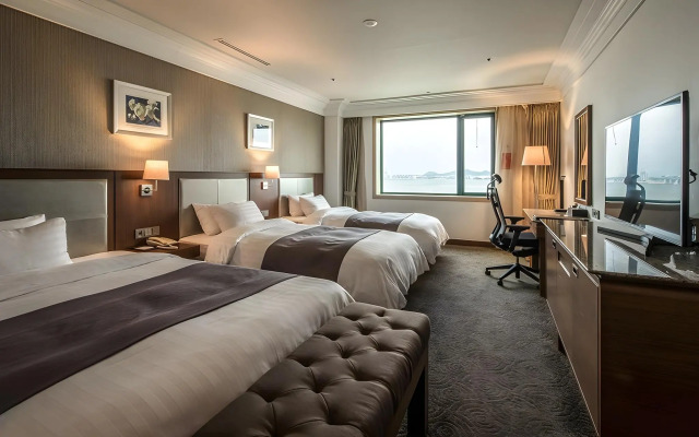 Shangria Beach Tourist Hotel