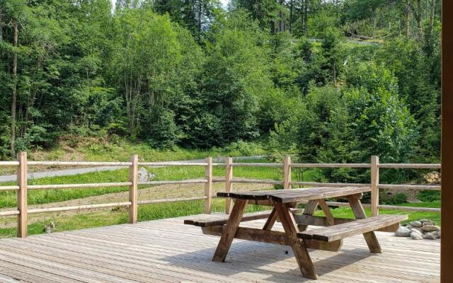 Chalet L'Oratoire with huge garden