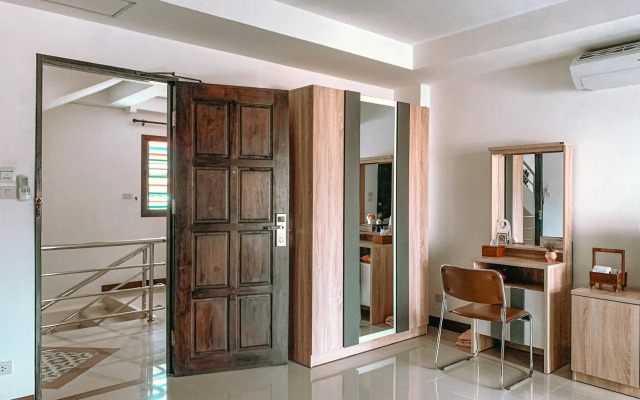 Rinn Boutique House