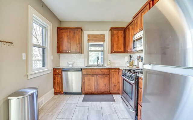 Walk to Beach + Lake Nokomis: Minneapolis Home!