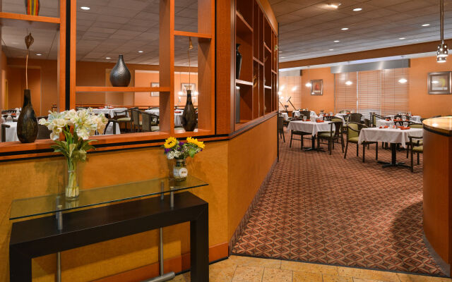 Holiday Inn Martinsburg by IHG