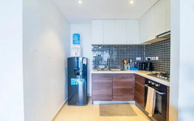 Astoria 1 BR with Gym &Pool In Lavington