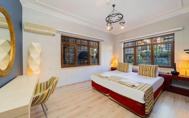 Fascinating Hotel Room Near Hadrian s Gate