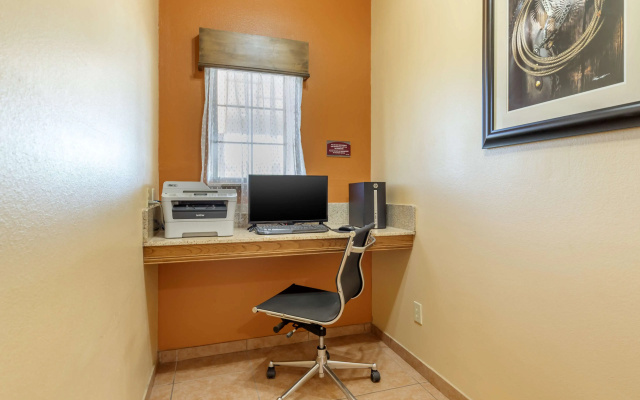 Best Western Windwood Inn & Suites