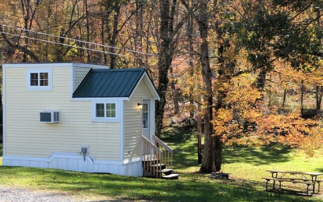 New River Cabins and Tiny Houses