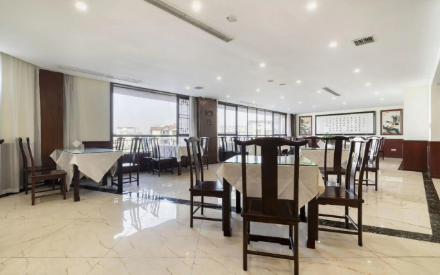 Meishan Huangming Hotel (Sansuxuan Branch)