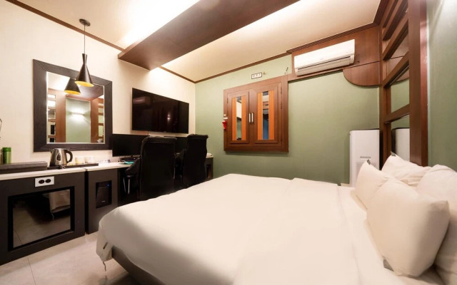 Suwon Rose Hotel