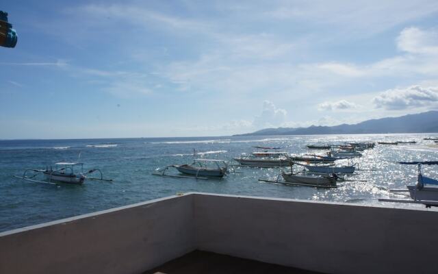 At The Beach Candidasa
